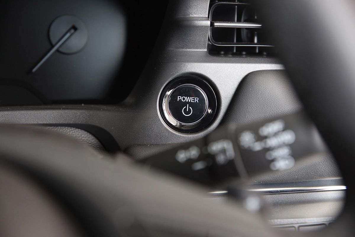 2023 Honda HR-V e:HEV L