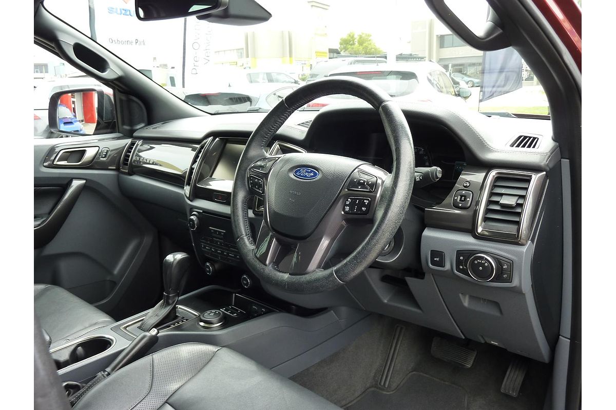 2015 Ford Everest Titanium UA