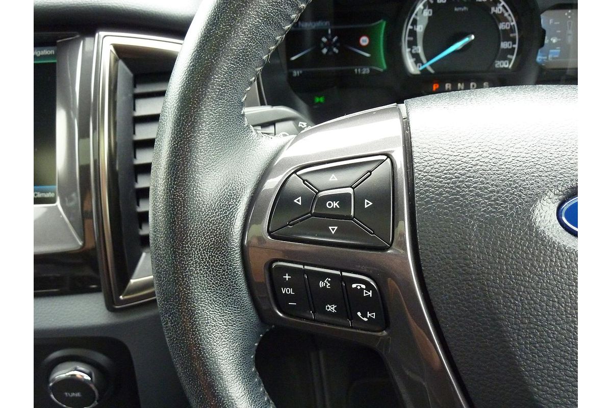 2015 Ford Everest Titanium UA
