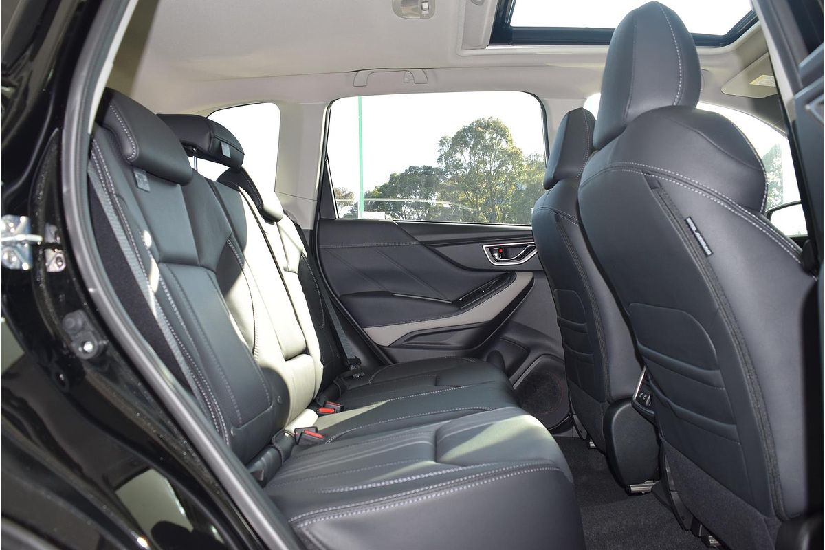 2024 Subaru Forester 2.5i-S S5