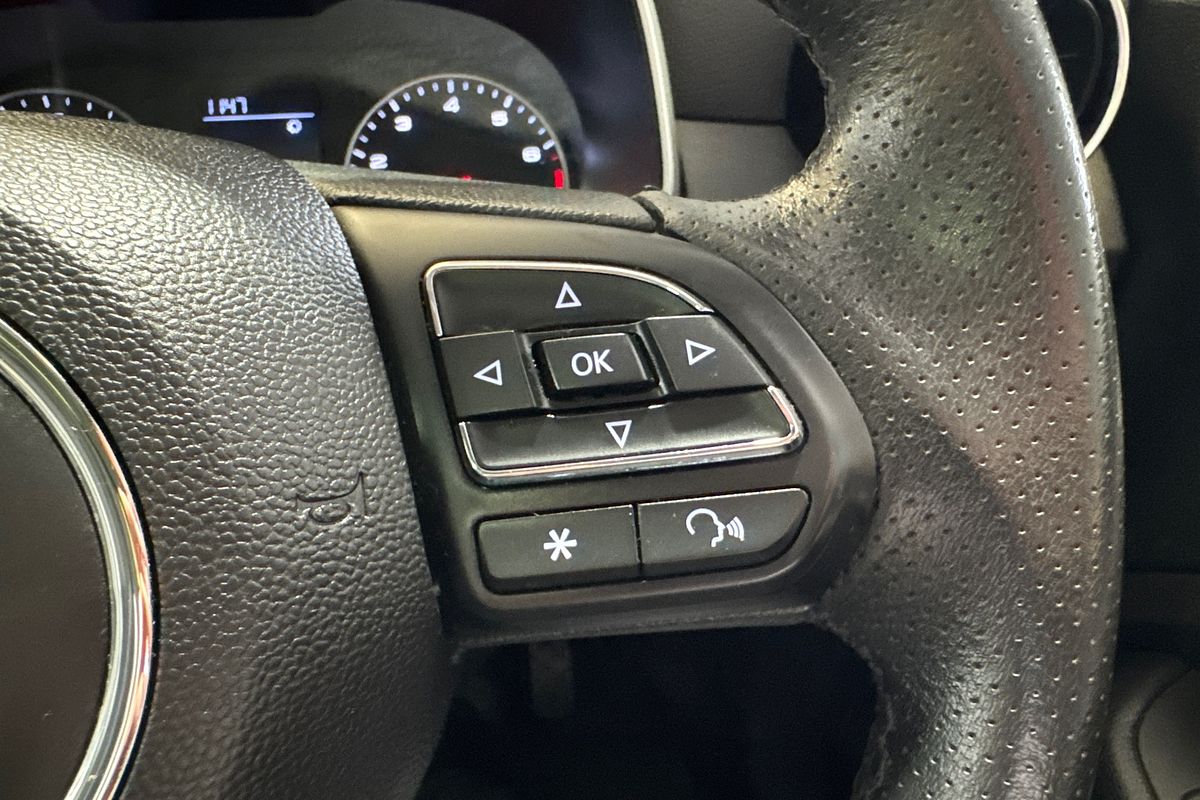 2018 MG ZS Essence AZS1