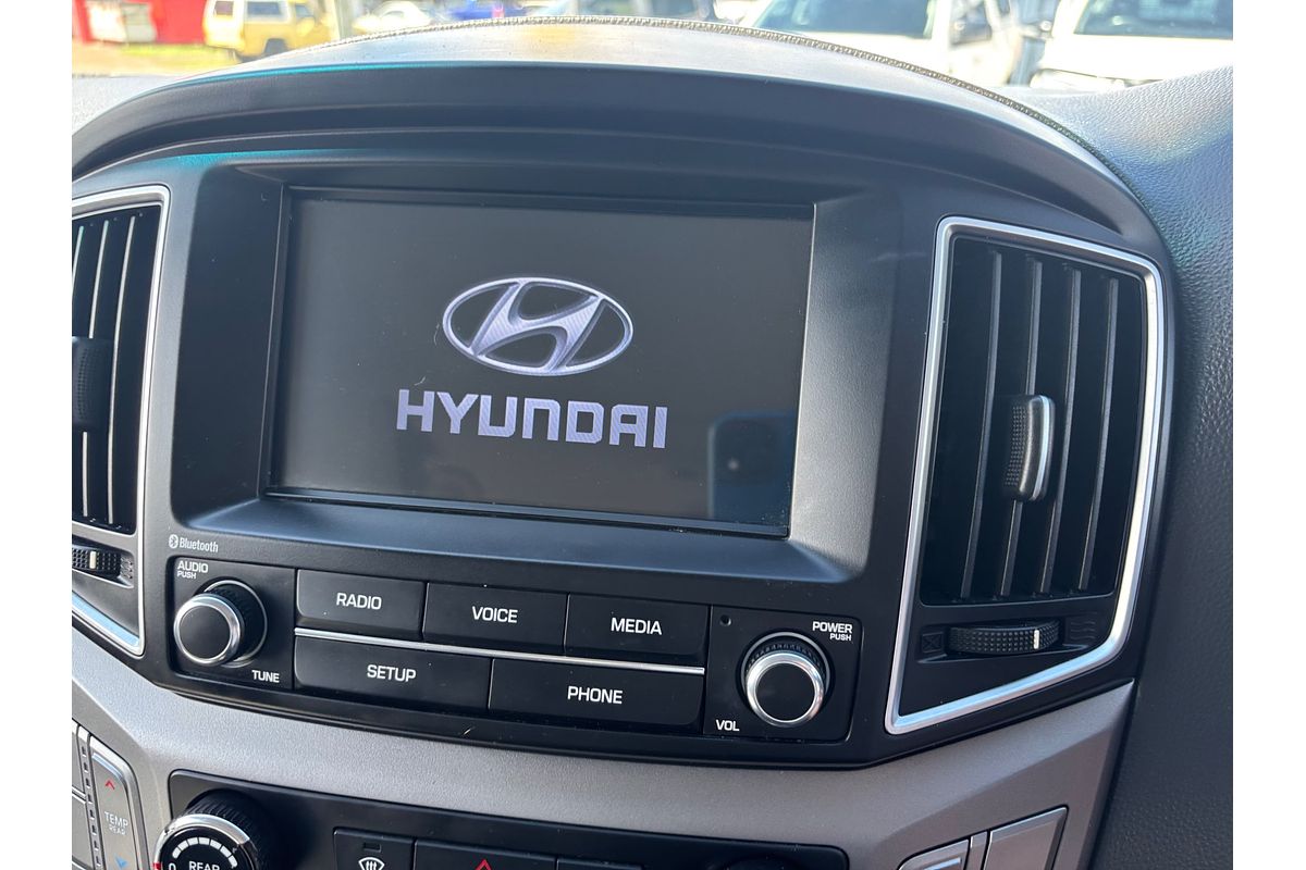 2016 Hyundai iMax TQ3-W Series II
