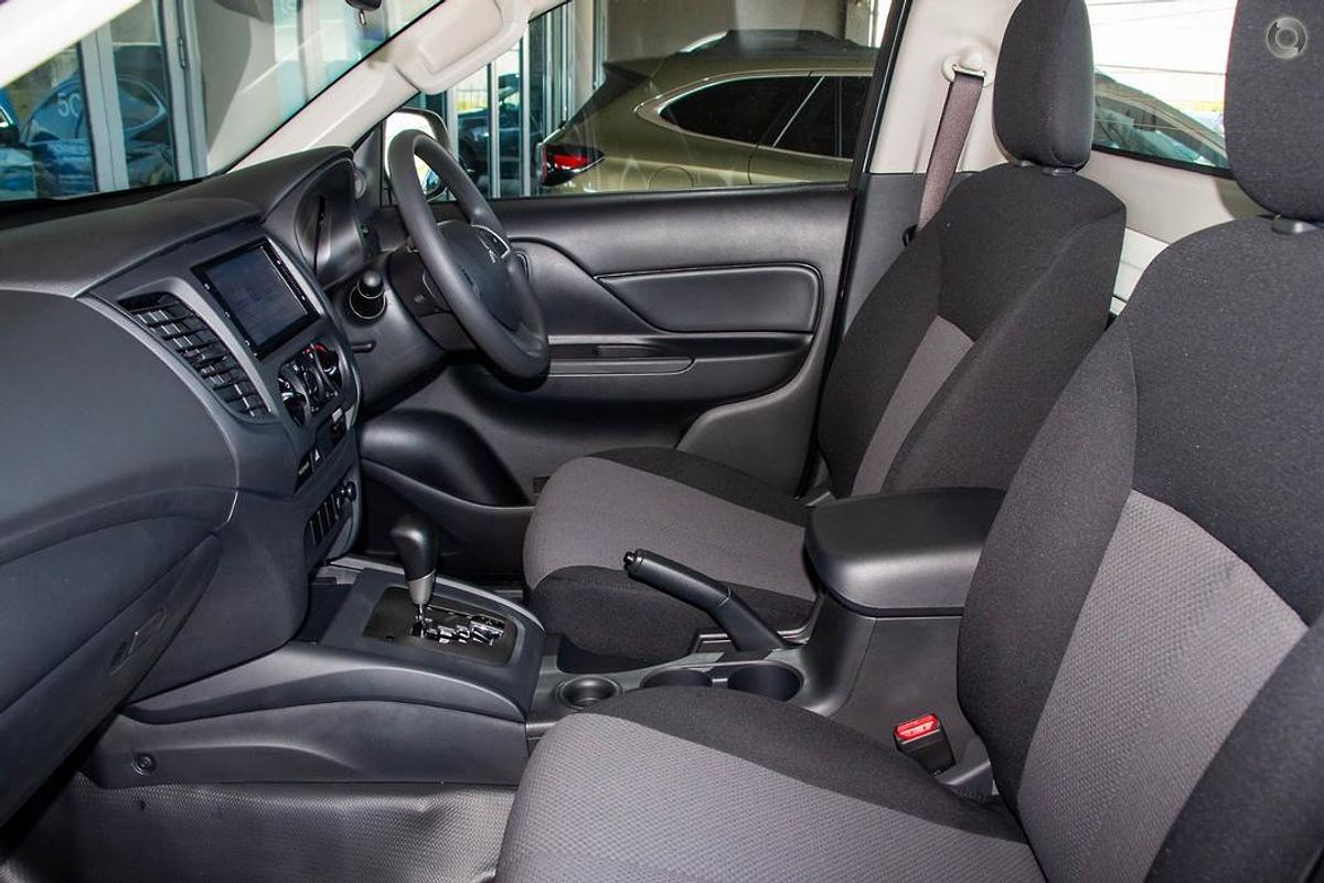 2024 Mitsubishi Triton GLX MR 4X4