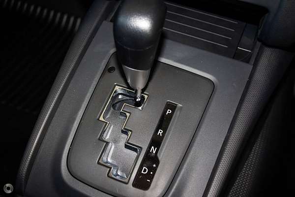 2024 Mitsubishi Triton GLX MR 4X4