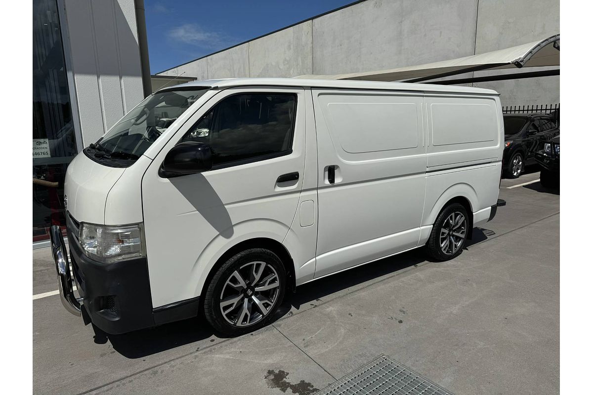 2013 Toyota Hiace KDH221R