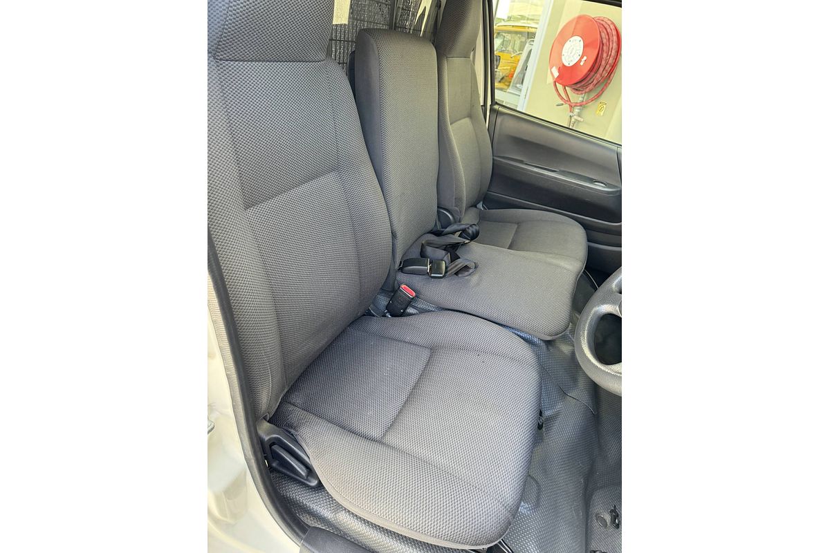 2013 Toyota Hiace KDH221R