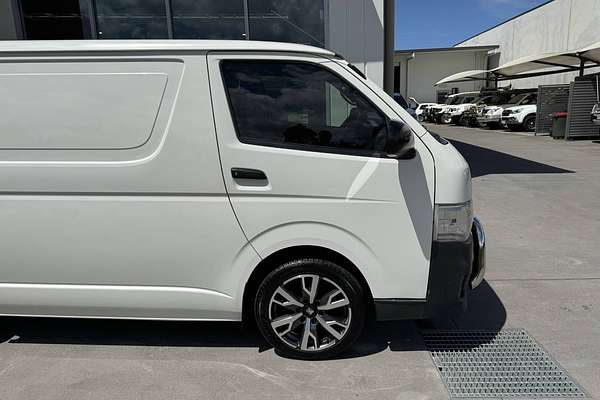 2013 Toyota Hiace KDH221R