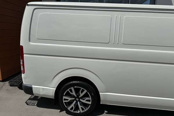 2013 Toyota Hiace KDH221R