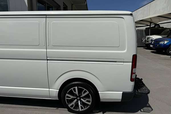 2013 Toyota Hiace KDH221R