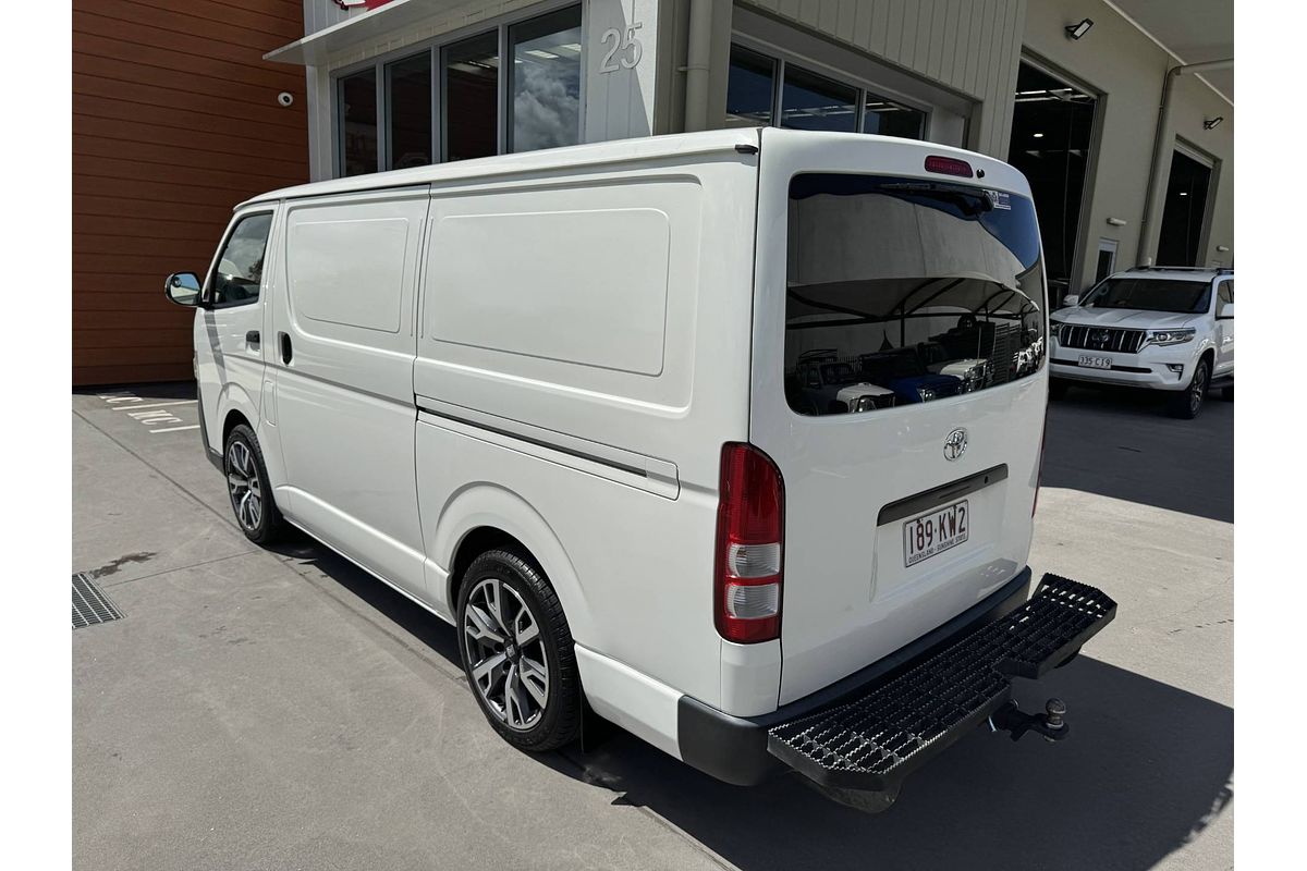 2013 Toyota Hiace KDH221R