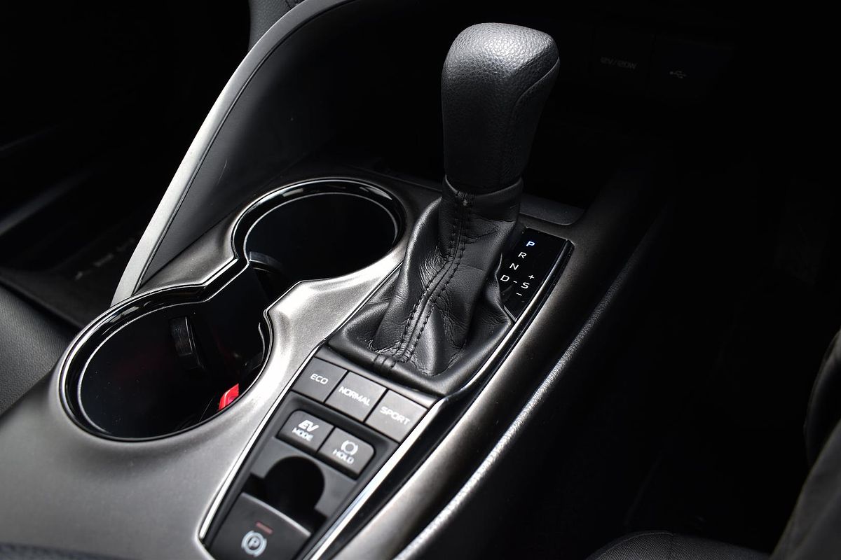 2021 Toyota Camry Ascent AXVH70R