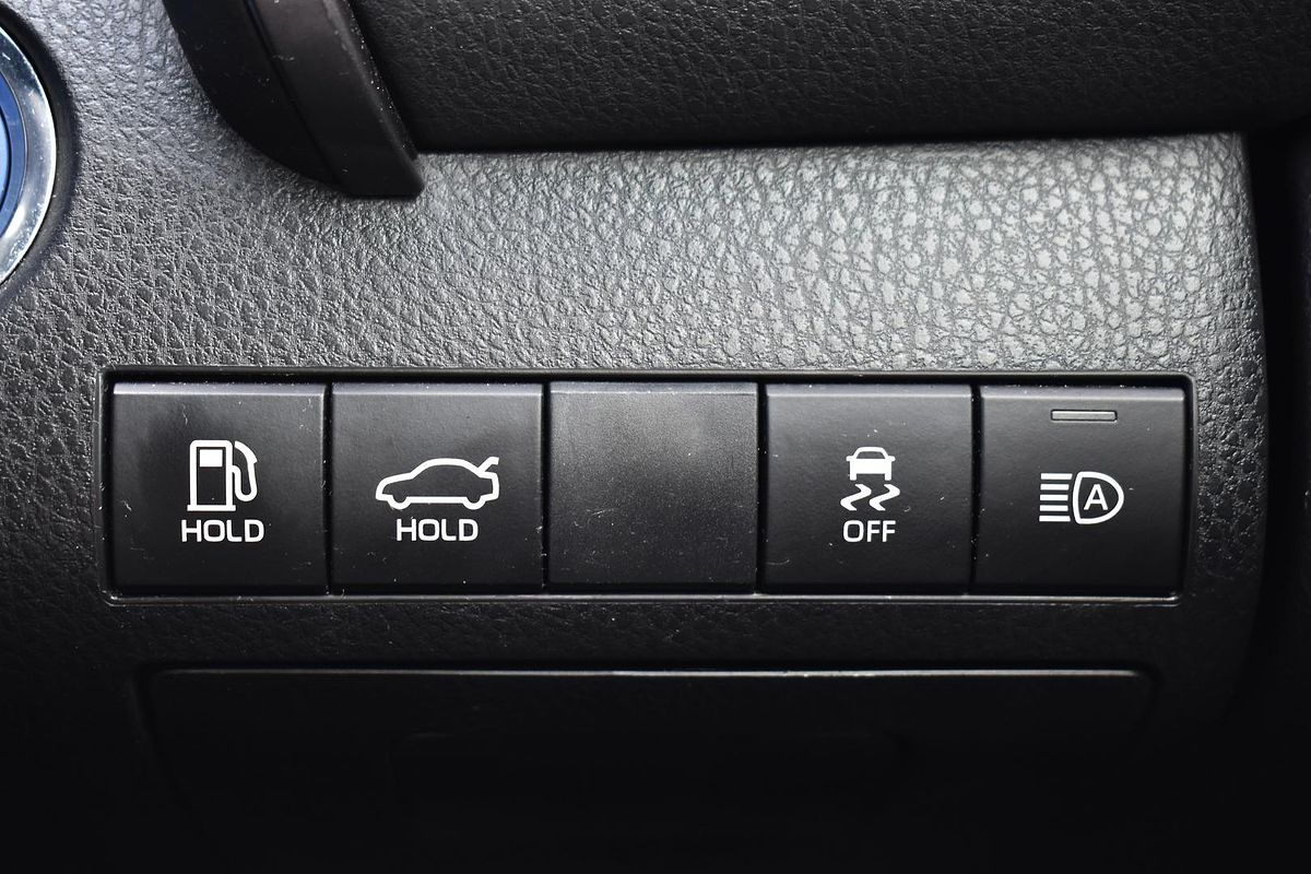 2021 Toyota Camry Ascent AXVH70R