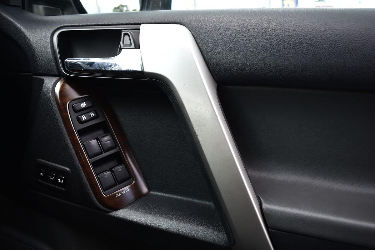 2010 Toyota Landcruiser Prado Kakadu GRJ150R