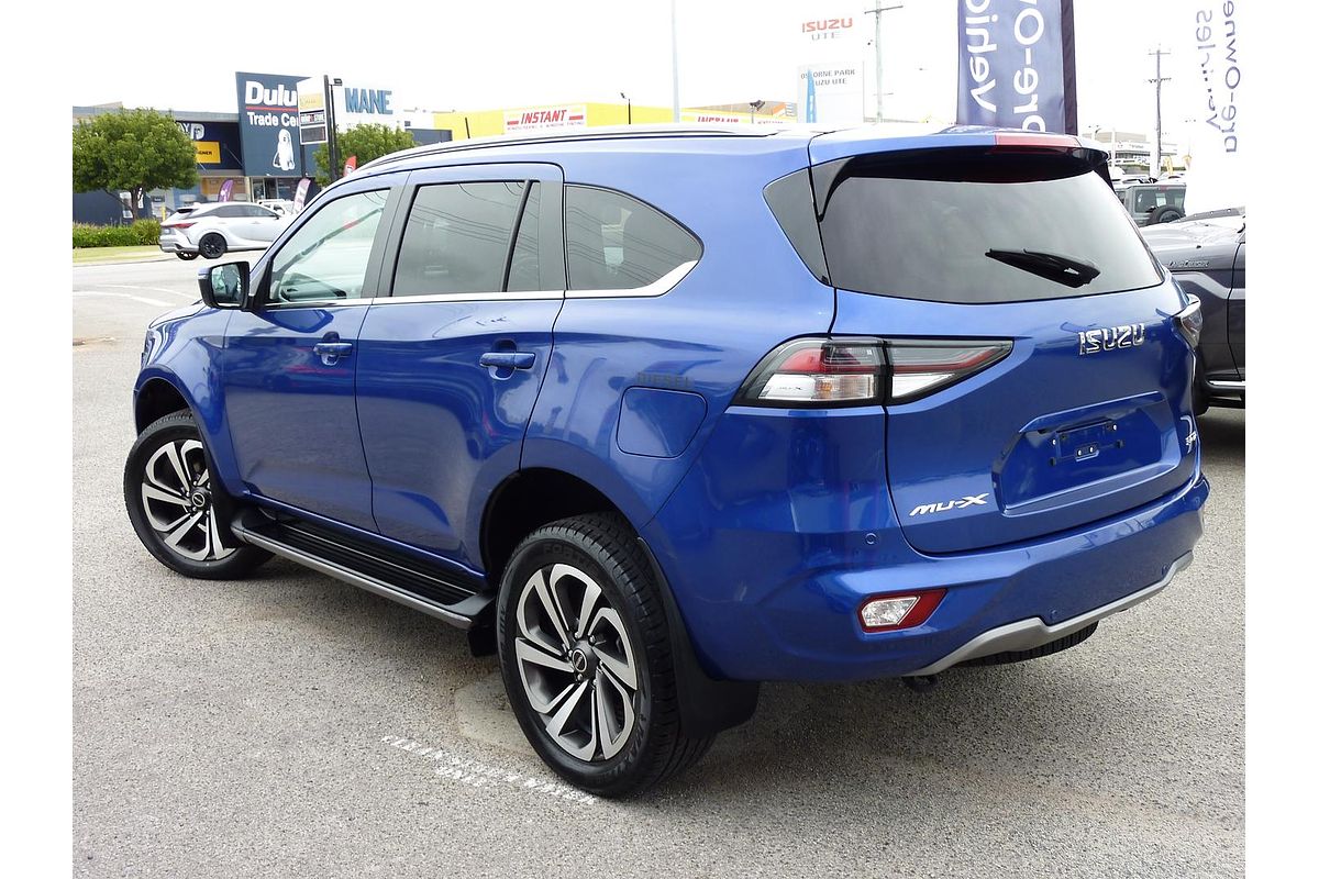 2022 Isuzu MU-X LS-T