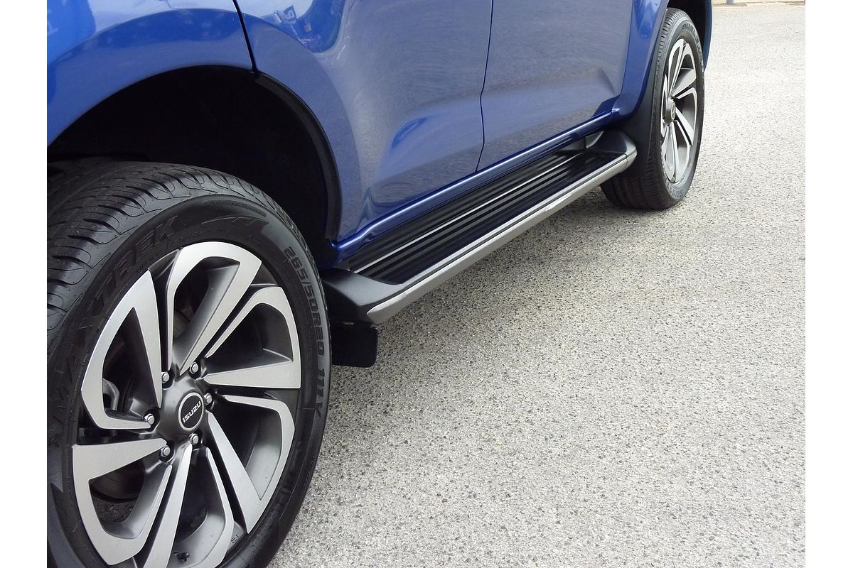 2022 Isuzu MU-X LS-T