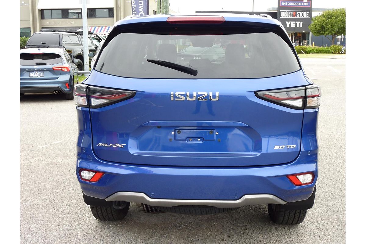 2022 Isuzu MU-X LS-T