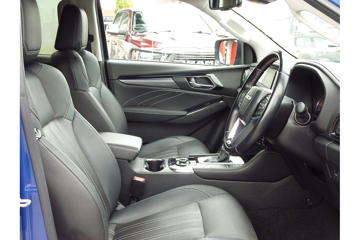 2022 Isuzu MU-X LS-T