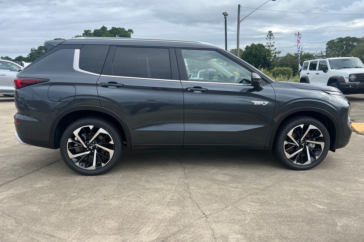 2024 Mitsubishi Outlander PHEV Aspire ZM