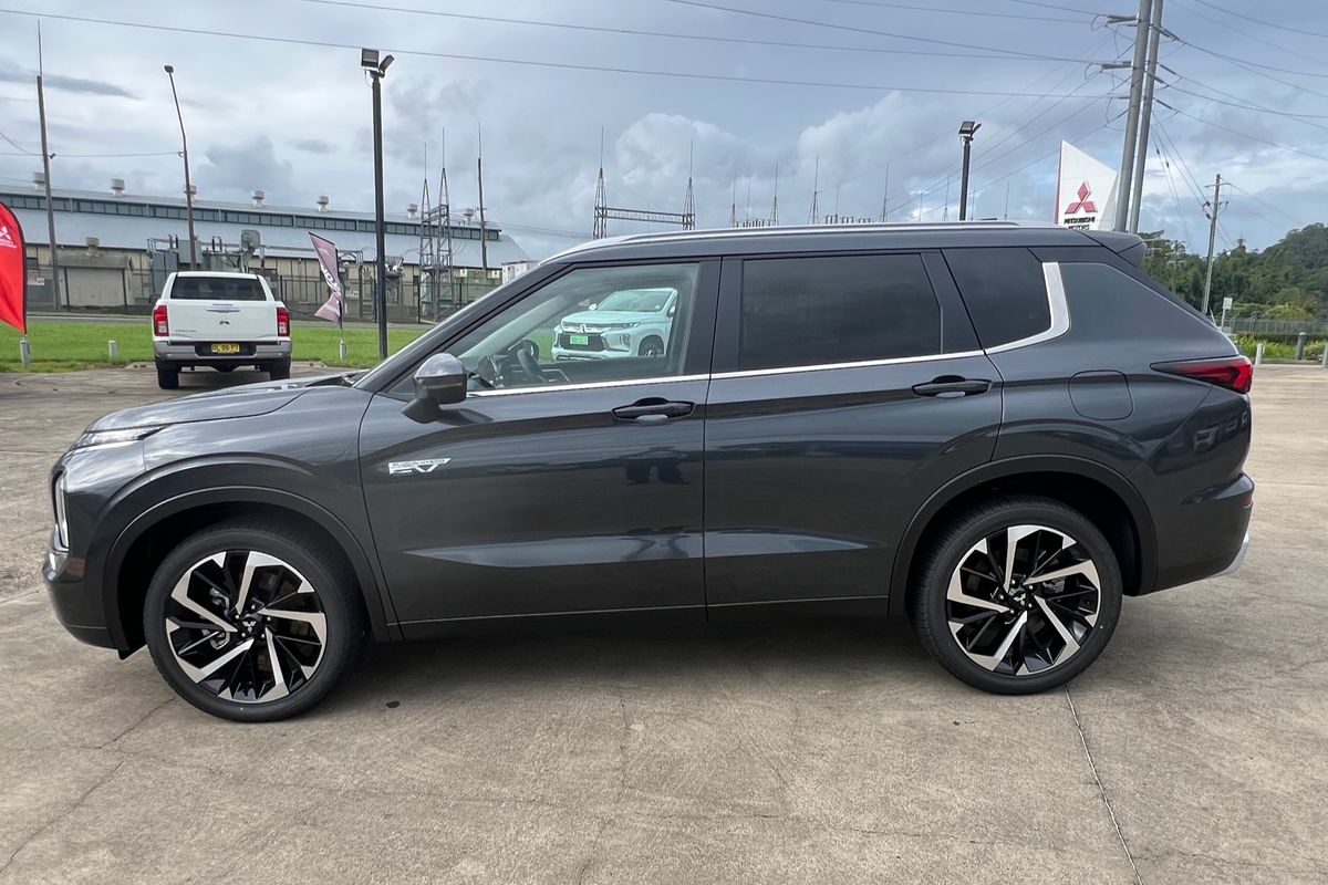 2024 Mitsubishi Outlander PHEV Aspire ZM