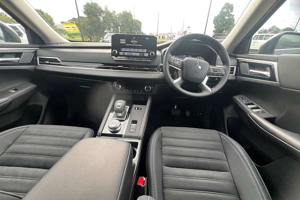2024 Mitsubishi Outlander PHEV Aspire ZM