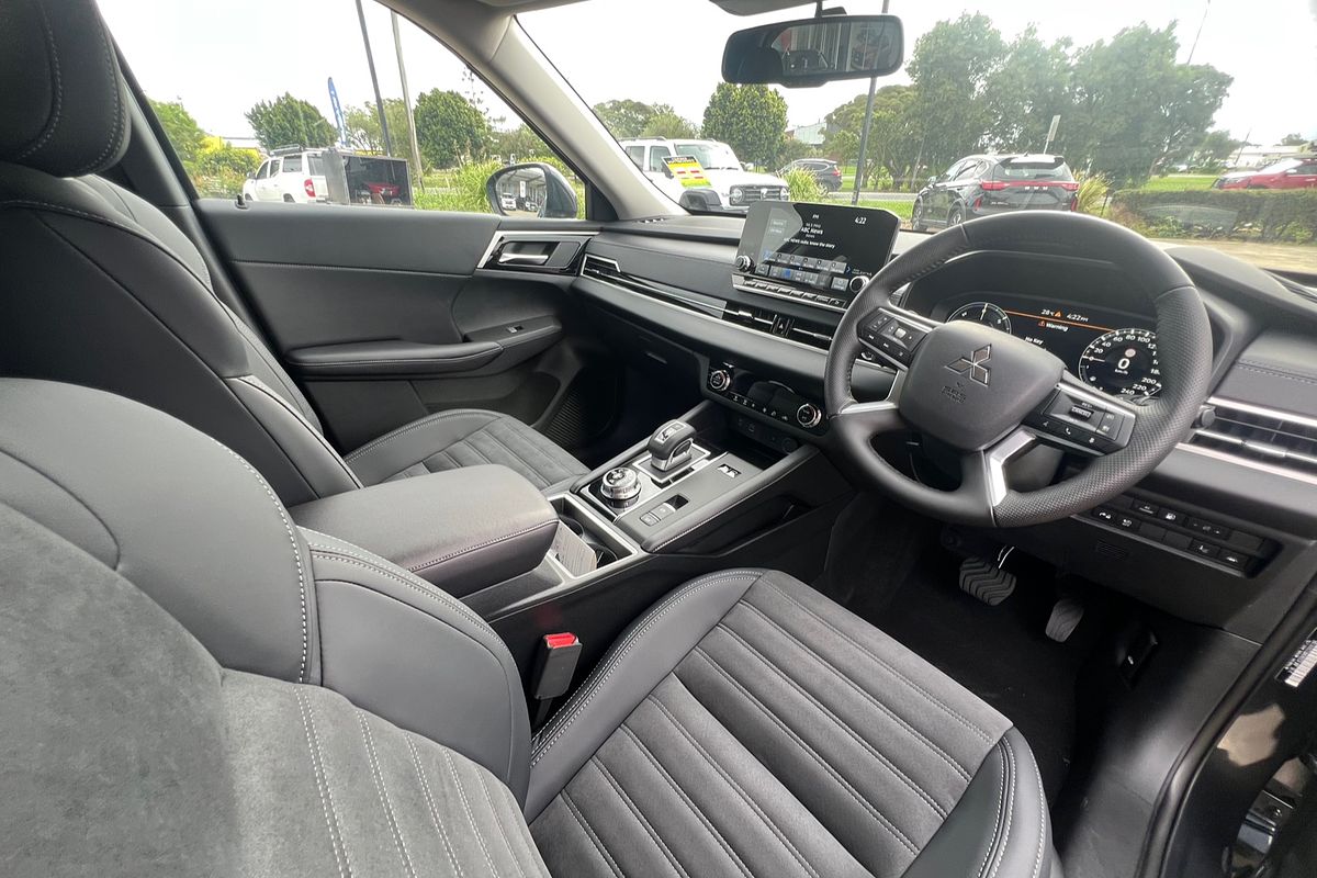 2024 Mitsubishi Outlander PHEV Aspire ZM