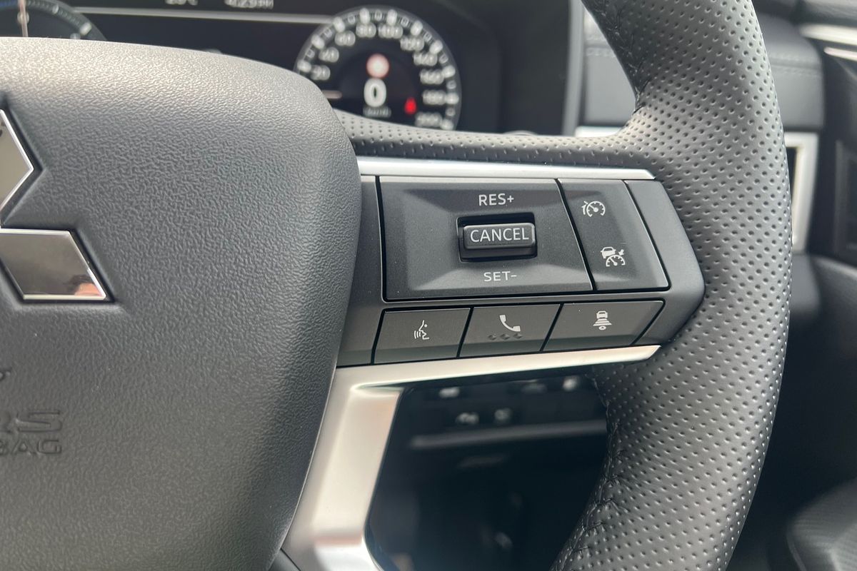 2024 Mitsubishi Outlander PHEV Aspire ZM