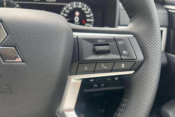 2024 Mitsubishi Outlander PHEV Aspire ZM