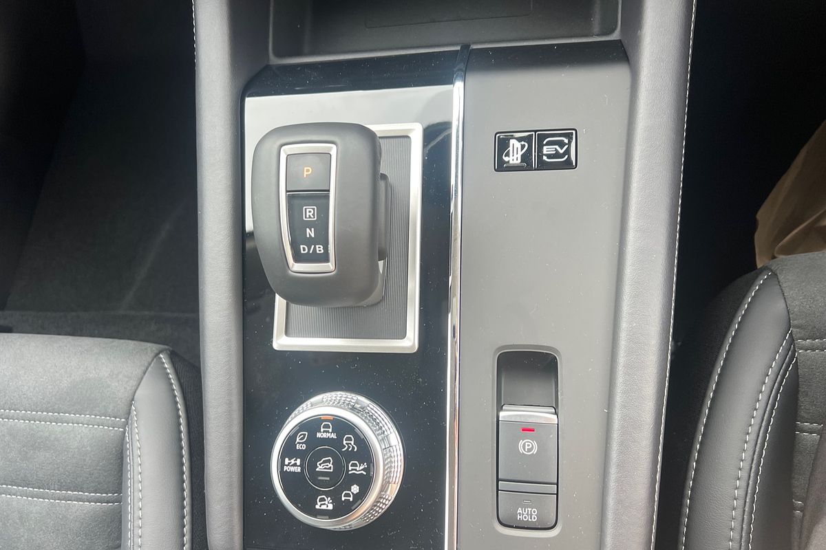 2024 Mitsubishi Outlander PHEV Aspire ZM