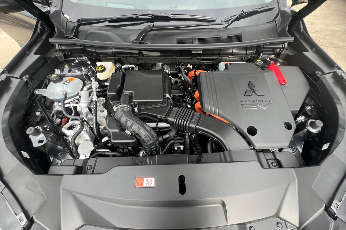 2024 Mitsubishi Outlander PHEV Aspire ZM
