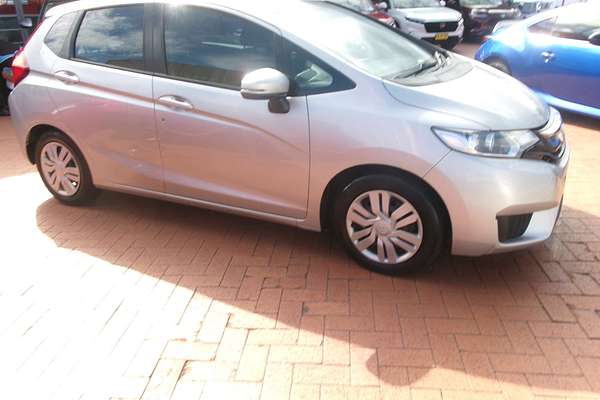 2016 Honda Jazz VTi GF
