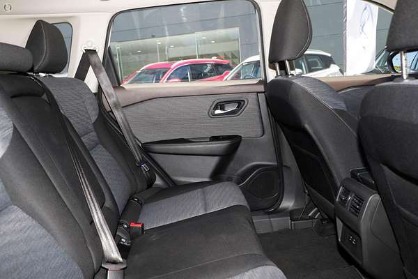 2024 Nissan X-TRAIL ST T33