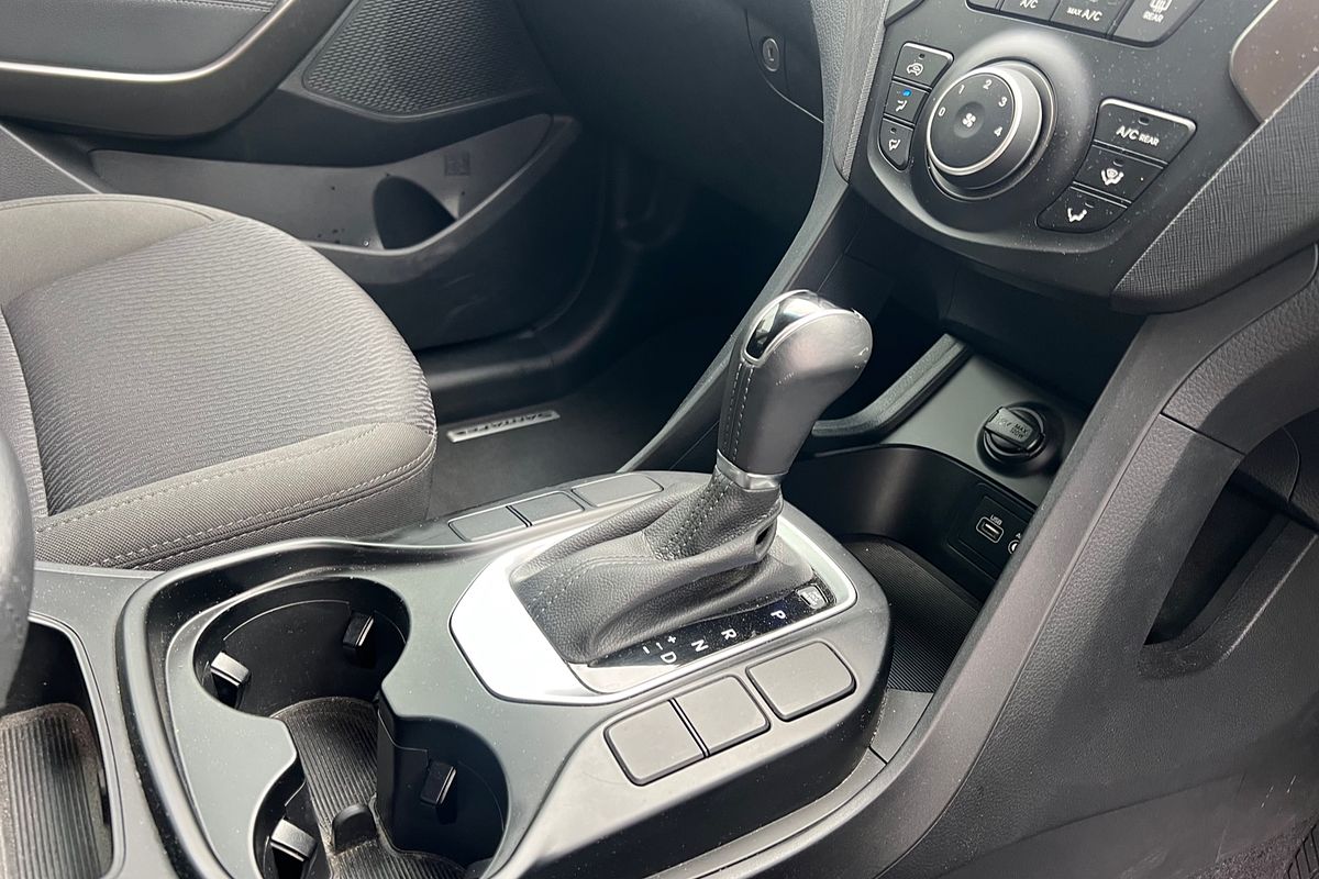 2017 Hyundai Santa Fe Active DM3 Series II