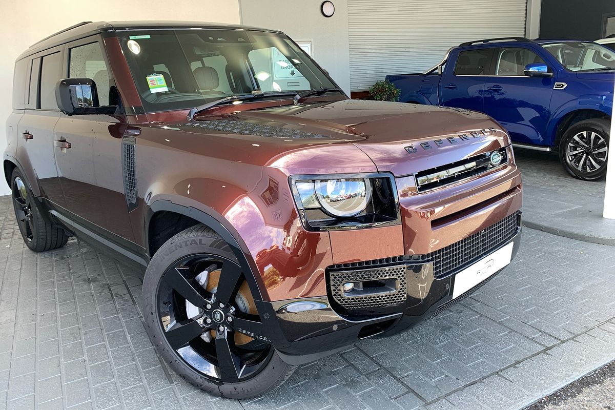 2024 Land Rover Defender 110 D350 Sedona Edition L663