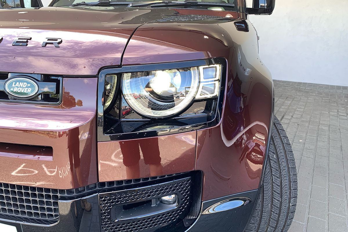 2024 Land Rover Defender 110 D350 Sedona Edition L663