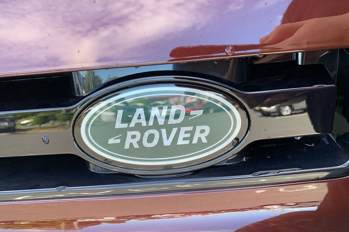 2024 Land Rover Defender 110 D350 Sedona Edition L663
