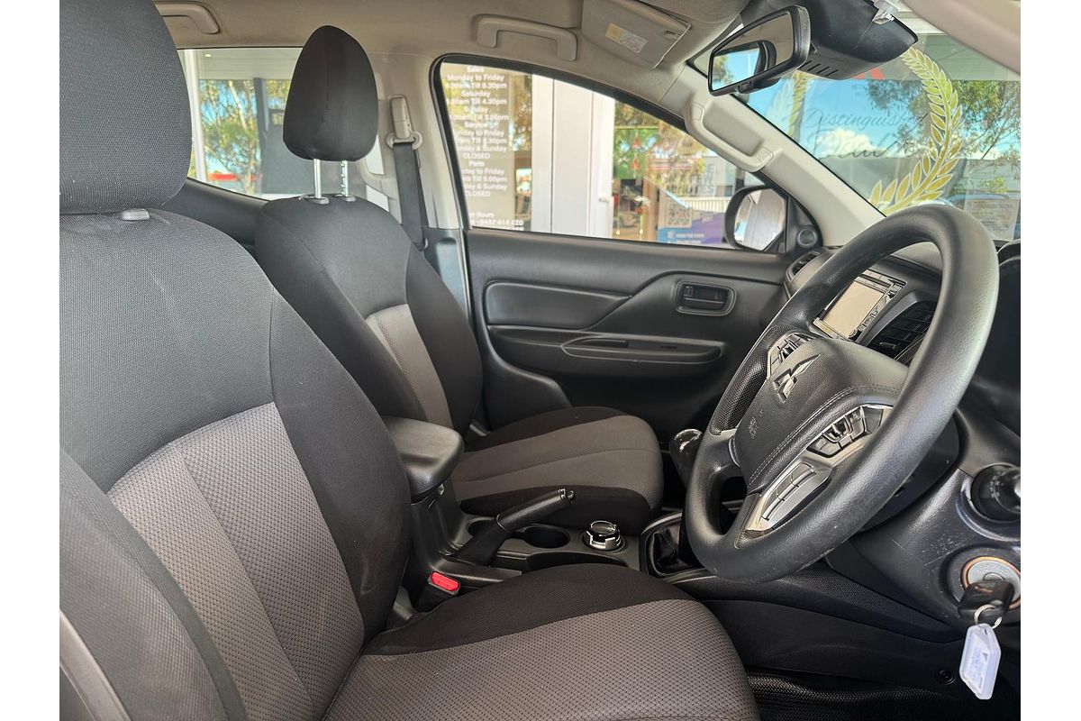 2021 Mitsubishi Triton GLX MR 4X4