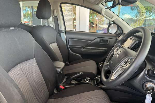 2021 Mitsubishi Triton GLX MR 4X4