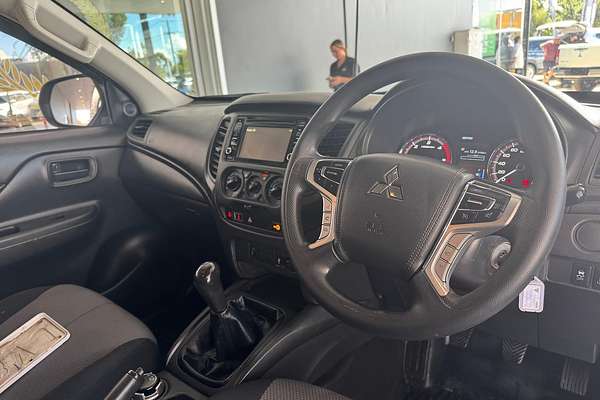 2021 Mitsubishi Triton GLX MR 4X4