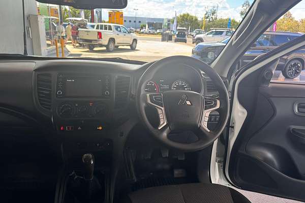 2021 Mitsubishi Triton GLX MR 4X4