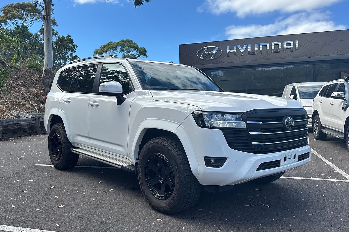 2023 Toyota Landcruiser GXL FJA300R