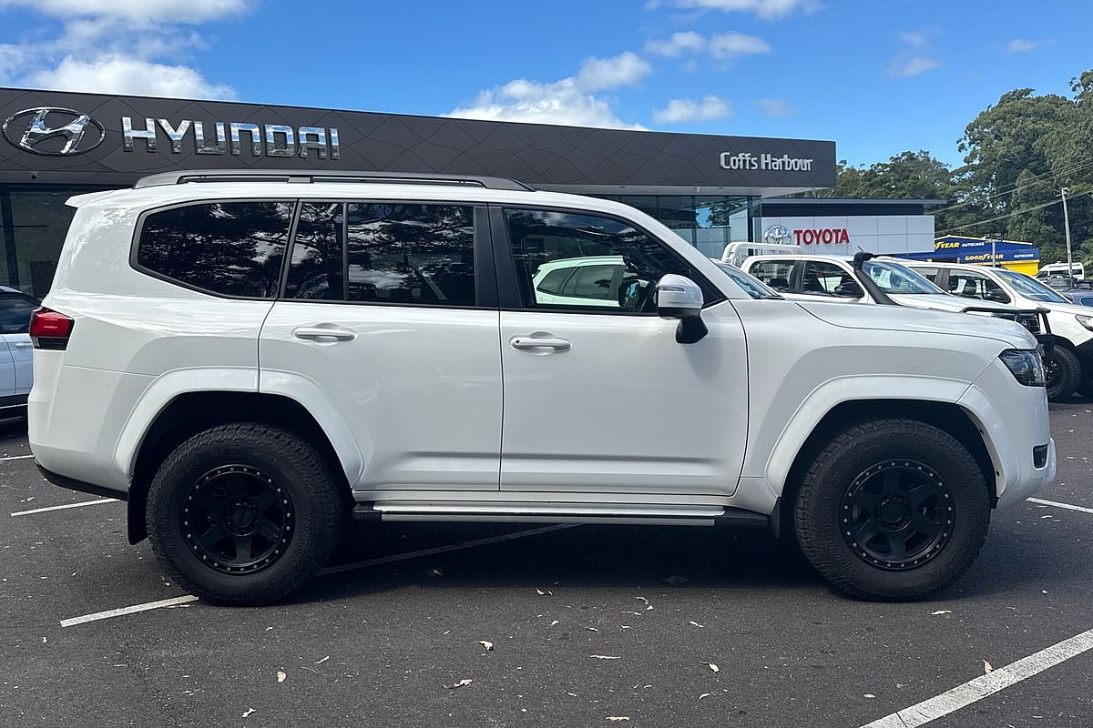 2023 Toyota Landcruiser GXL FJA300R