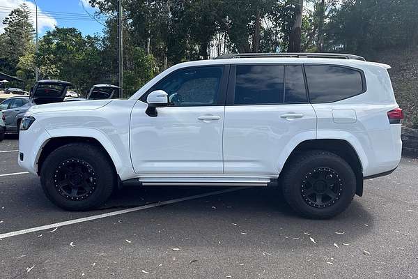 2023 Toyota Landcruiser GXL FJA300R