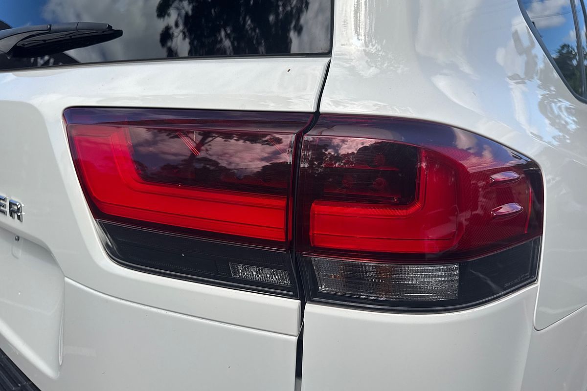 2023 Toyota Landcruiser GXL FJA300R