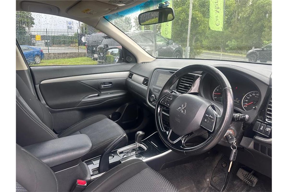 2018 Mitsubishi OUTLANDER ES 7 SEAT (2WD) ZL MY18.5