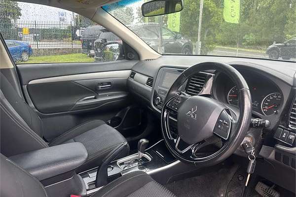 2018 Mitsubishi OUTLANDER ES 7 SEAT (2WD) ZL MY18.5