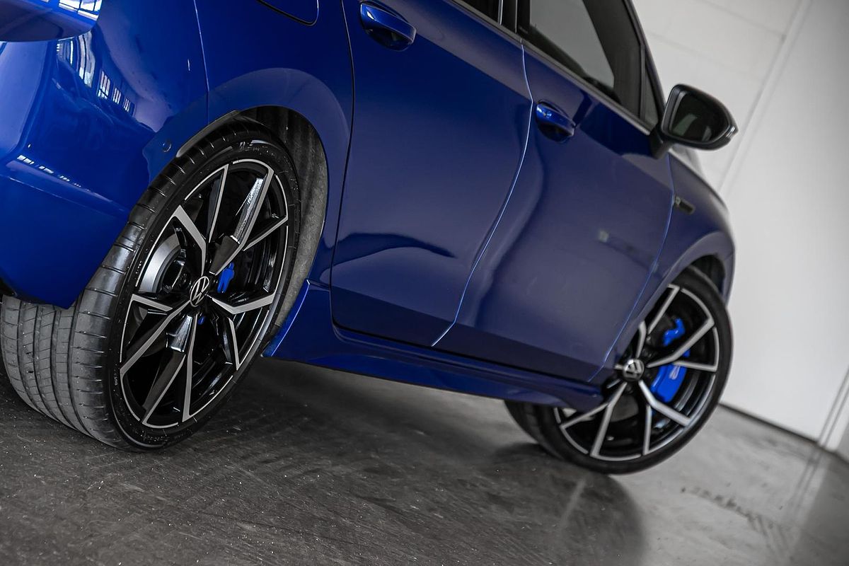 2023 Volkswagen Golf R 8