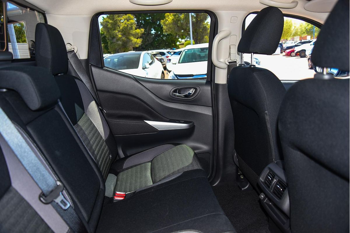 2024 Nissan Navara ST D23 4X4