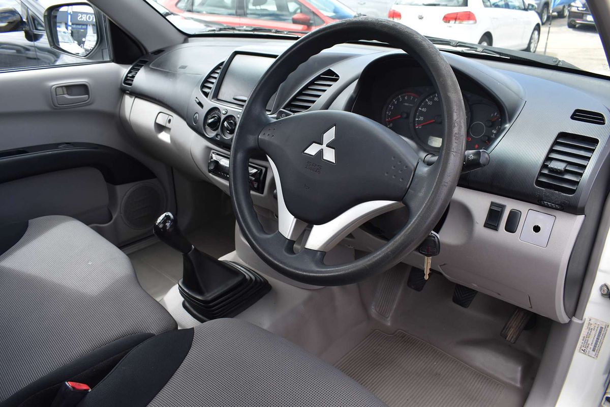 2011 Mitsubishi Triton GL MN Rear Wheel Drive