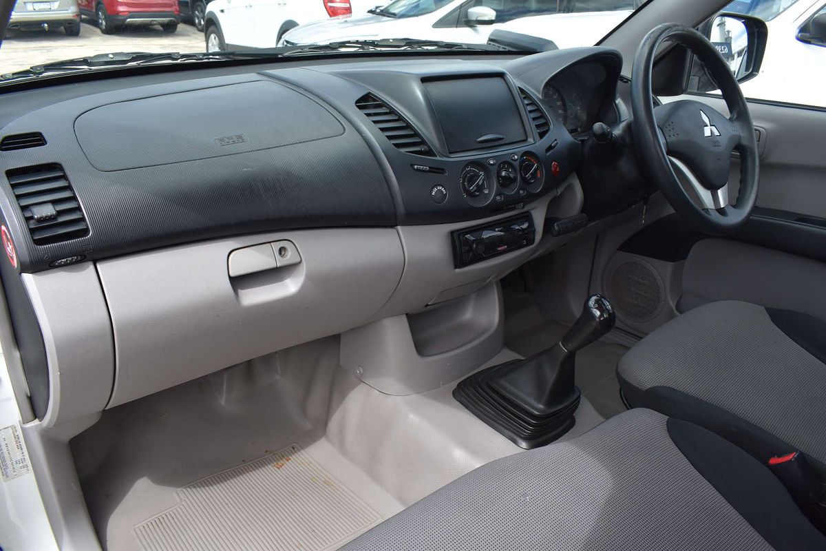 2011 Mitsubishi Triton GL MN Rear Wheel Drive