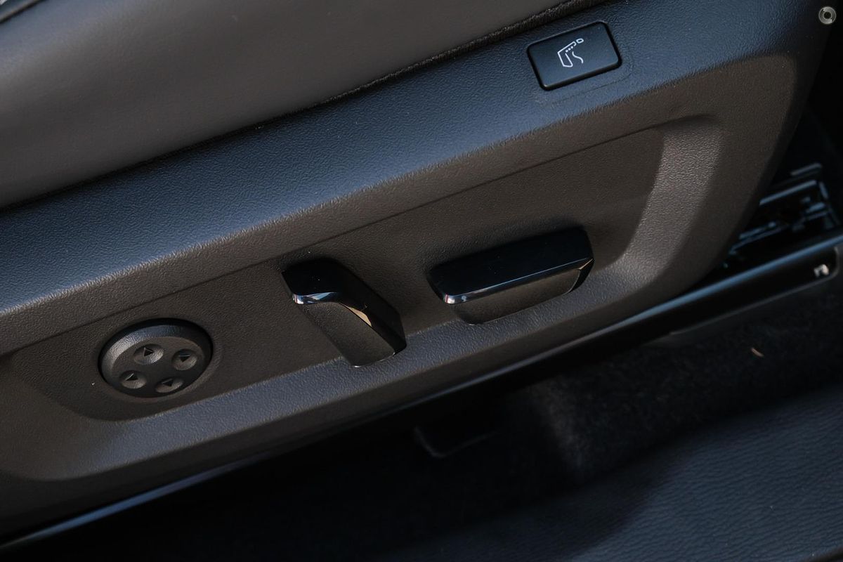 2024 Mitsubishi Outlander PHEV GSR ZM